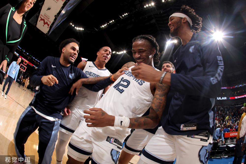 表现则显得 表现则显得