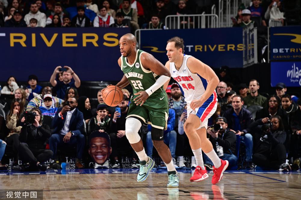 “与‘白龙’马长得太像了”！骑马救人大哥收到新疆博州赠送的白马.